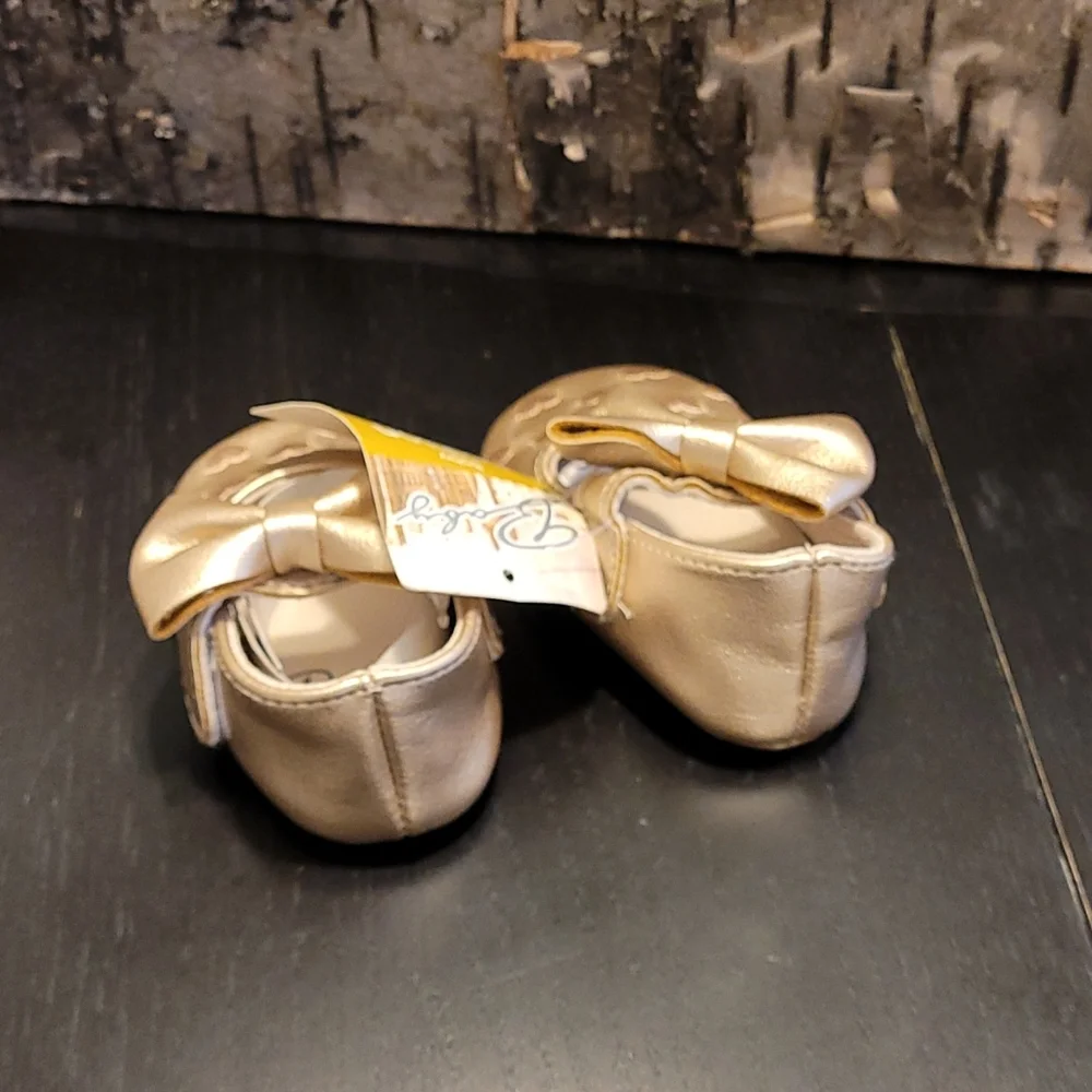 BABY FASHION SHOES ( NEW) - Picture 4 of 7